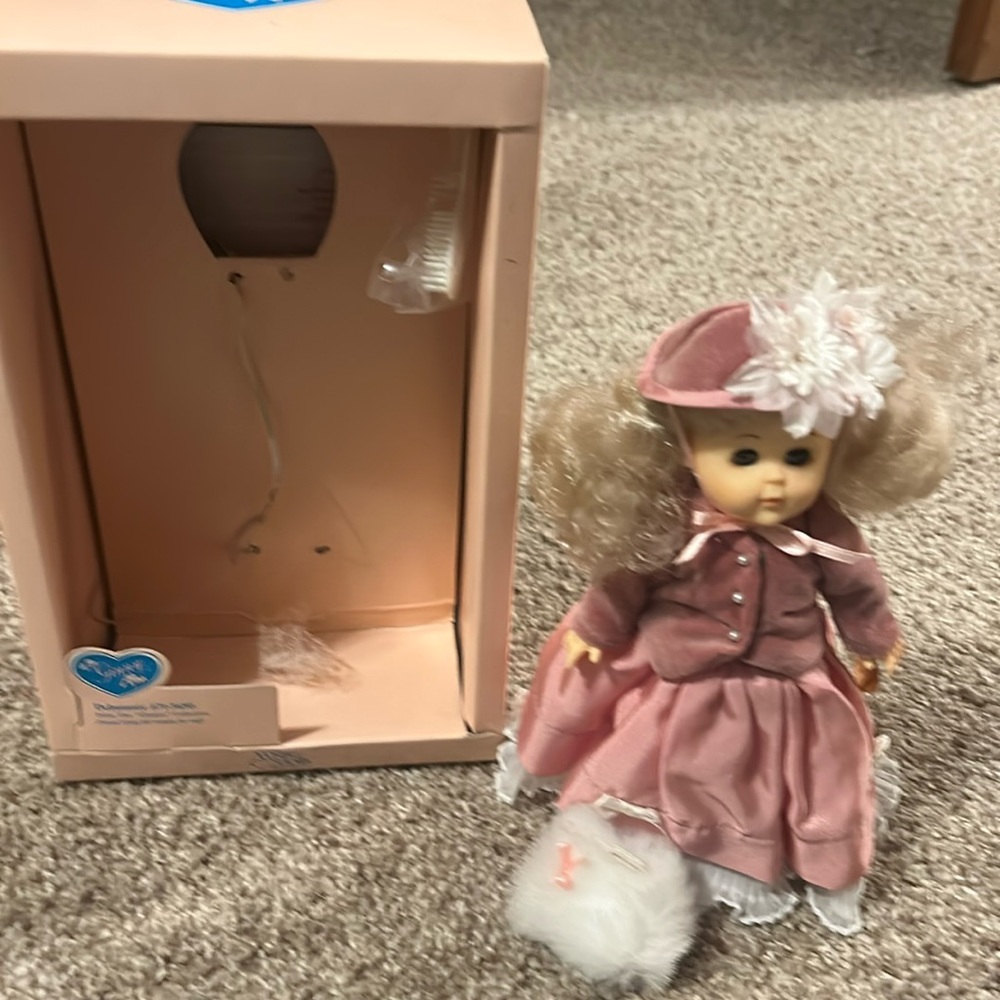 Ginny Vogue Debutante